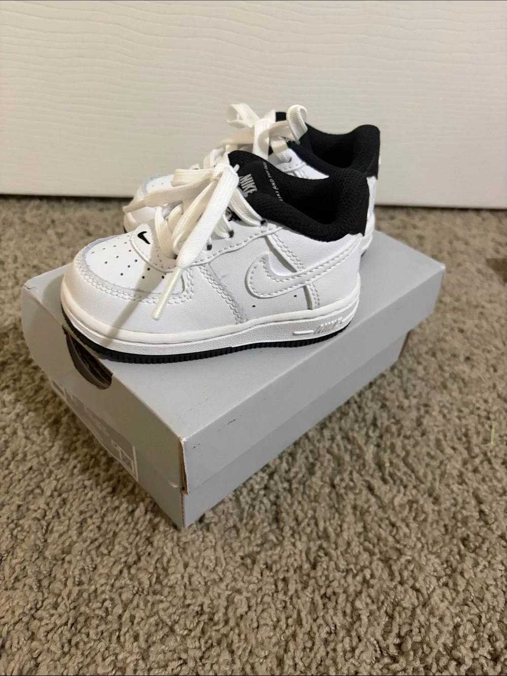 Nike Toddler Force 1 ESS White and Black Low-Top Sneakers